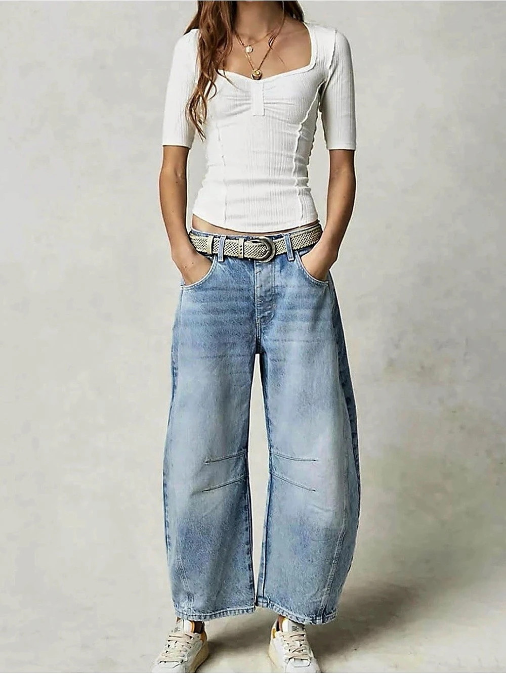 Mid Rise Barrel Jeans Wide Leg Jeans in Blue